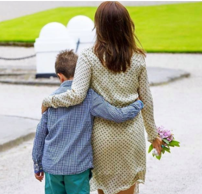 Why Grief Can Make You Feel Isolated (Even When Surrounded by People)